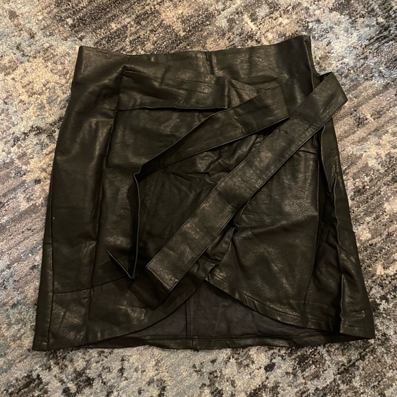 Parallel Lines Faux Leather Wrap Mini Skirt - Picture 3 of 4
